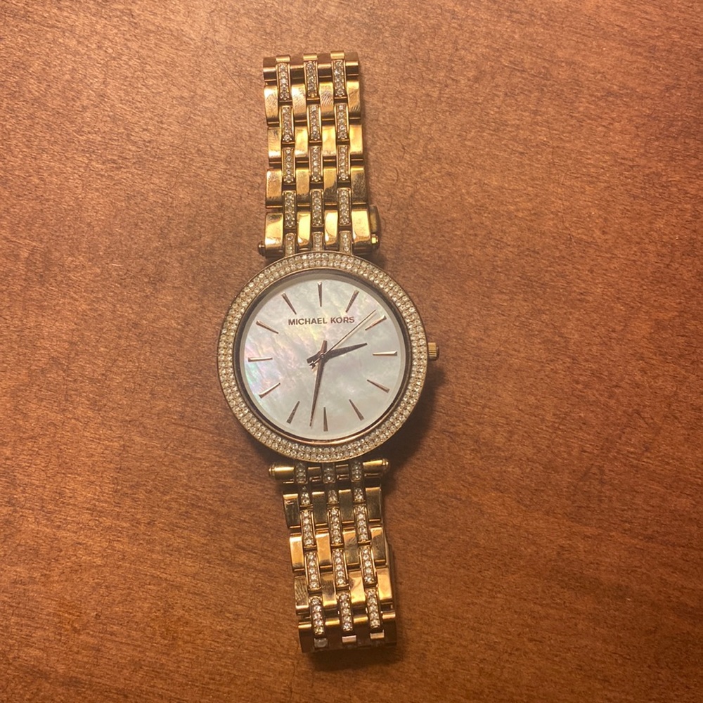 MICHAEL KORS watch